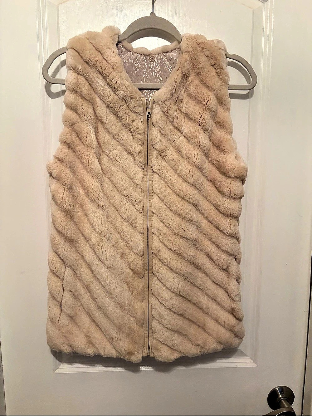 Tan Chevron Faux Fur Vest Metallic tan Lining Zip Up small
